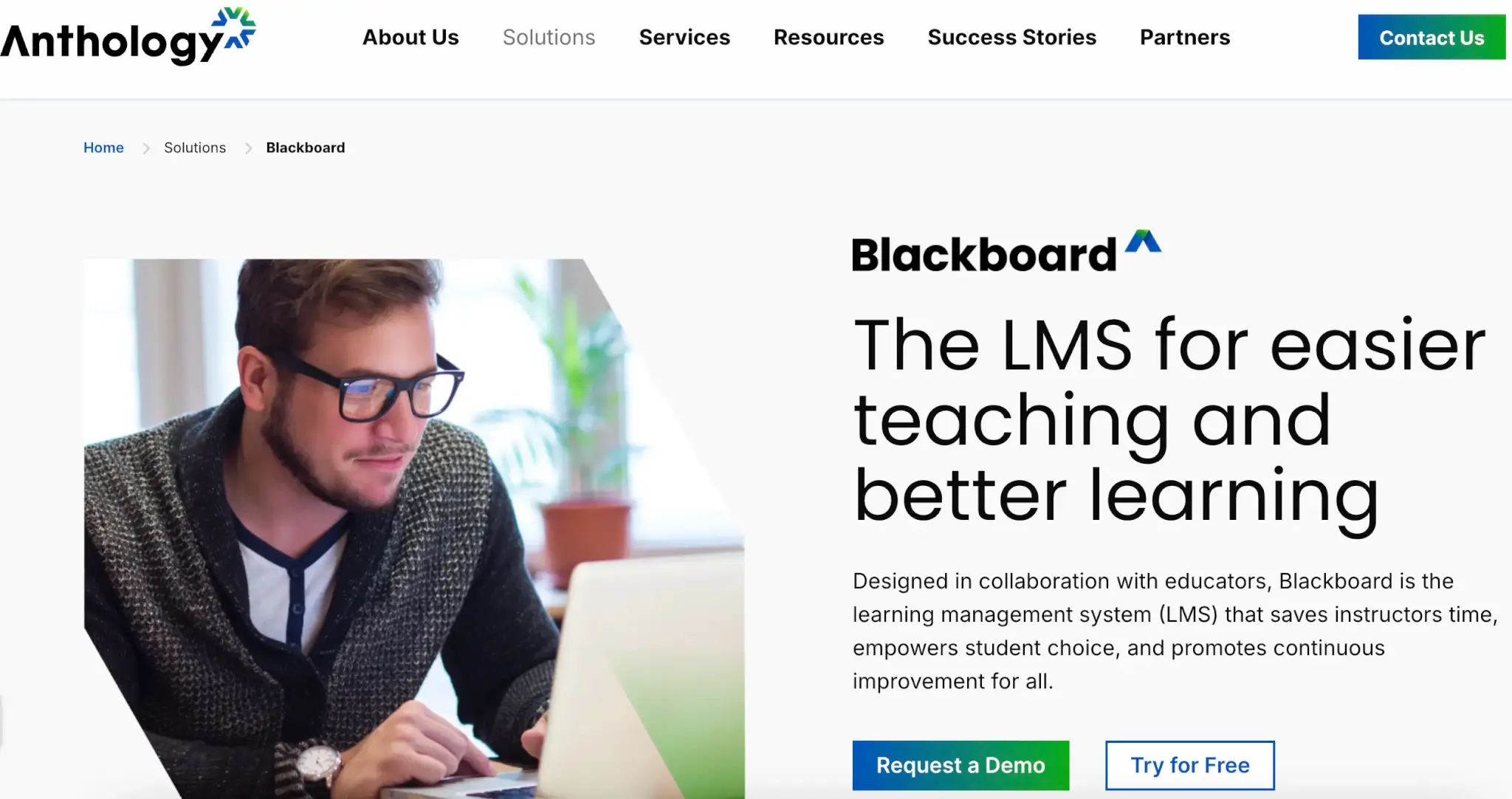 Blackboard LMS homepage highlighting its features for easier teaching and better learning.